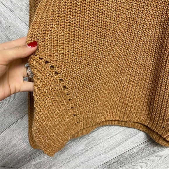H&M | Tan Crew Neck Open Knit Sweater Small NWT - Picture 6 of 8